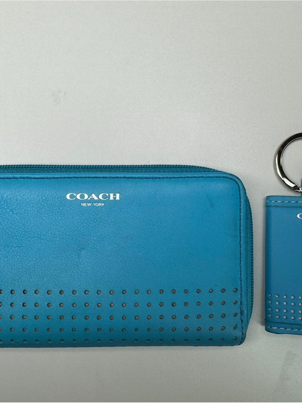 Coach Robins Egg Blue Y2K Vintage Perforated Wallet And Picture Frame Keychain - Picture 2 of 15